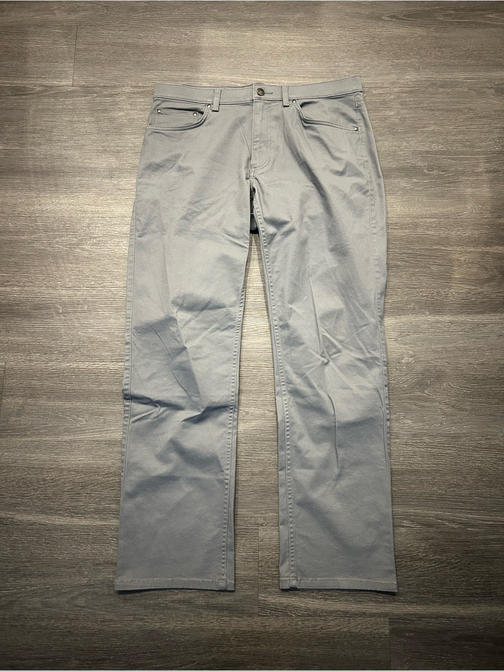 Men's Straight-Leg Jeans in Light Gray